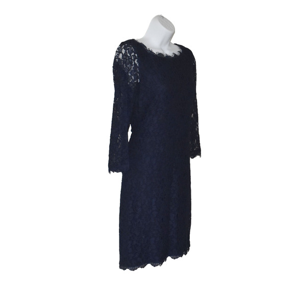 A8 Auth DIANE VON FURSTENBERG Zarita Navy Lace Scallop Neckline Dress Size 4 - Picture 2 of 7